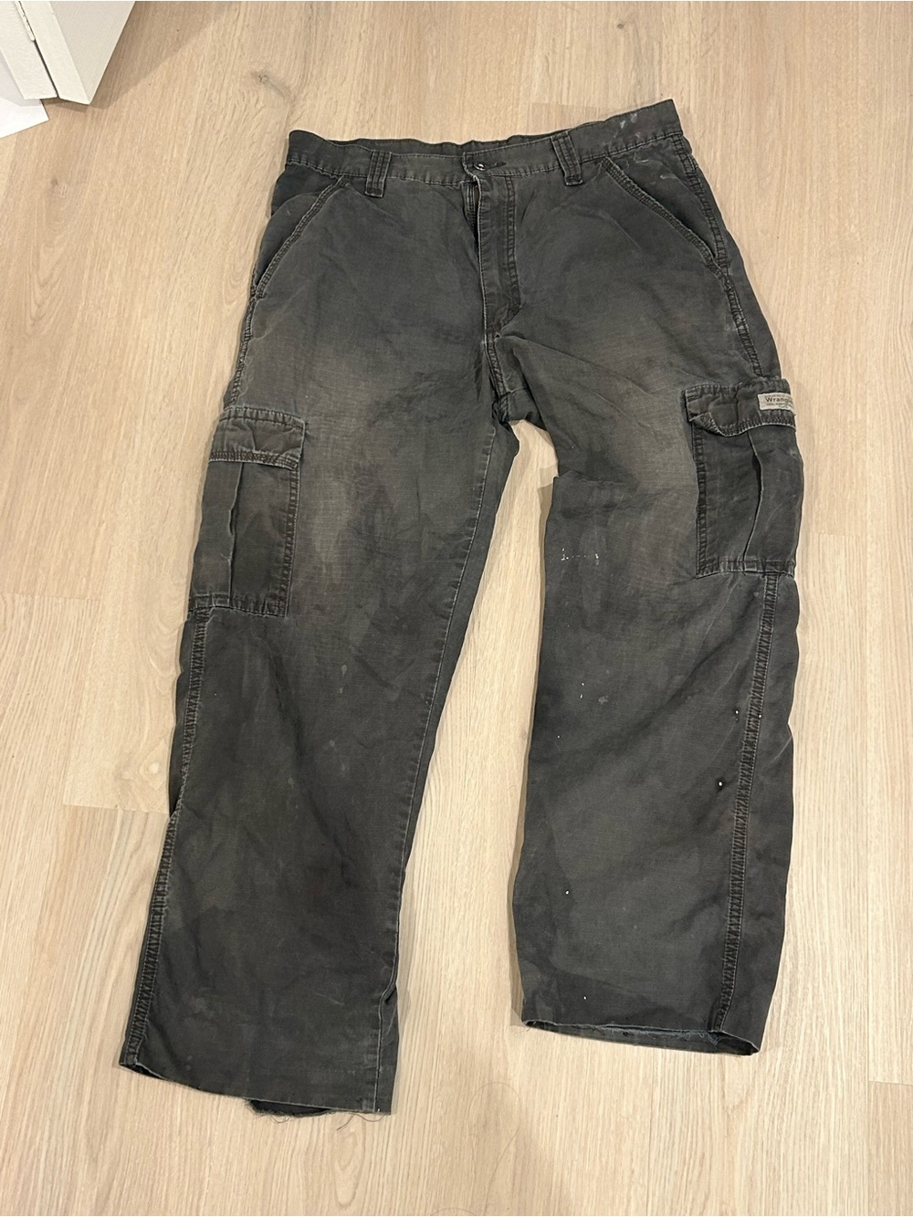 Wrangler Cargo Pants with Multiple Pockets